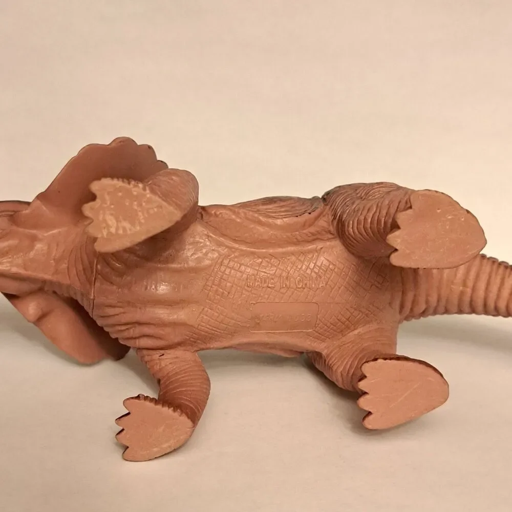 Jurassic Triceratops Toy Figure Dinosaur Model Kids Toys JARU 1083